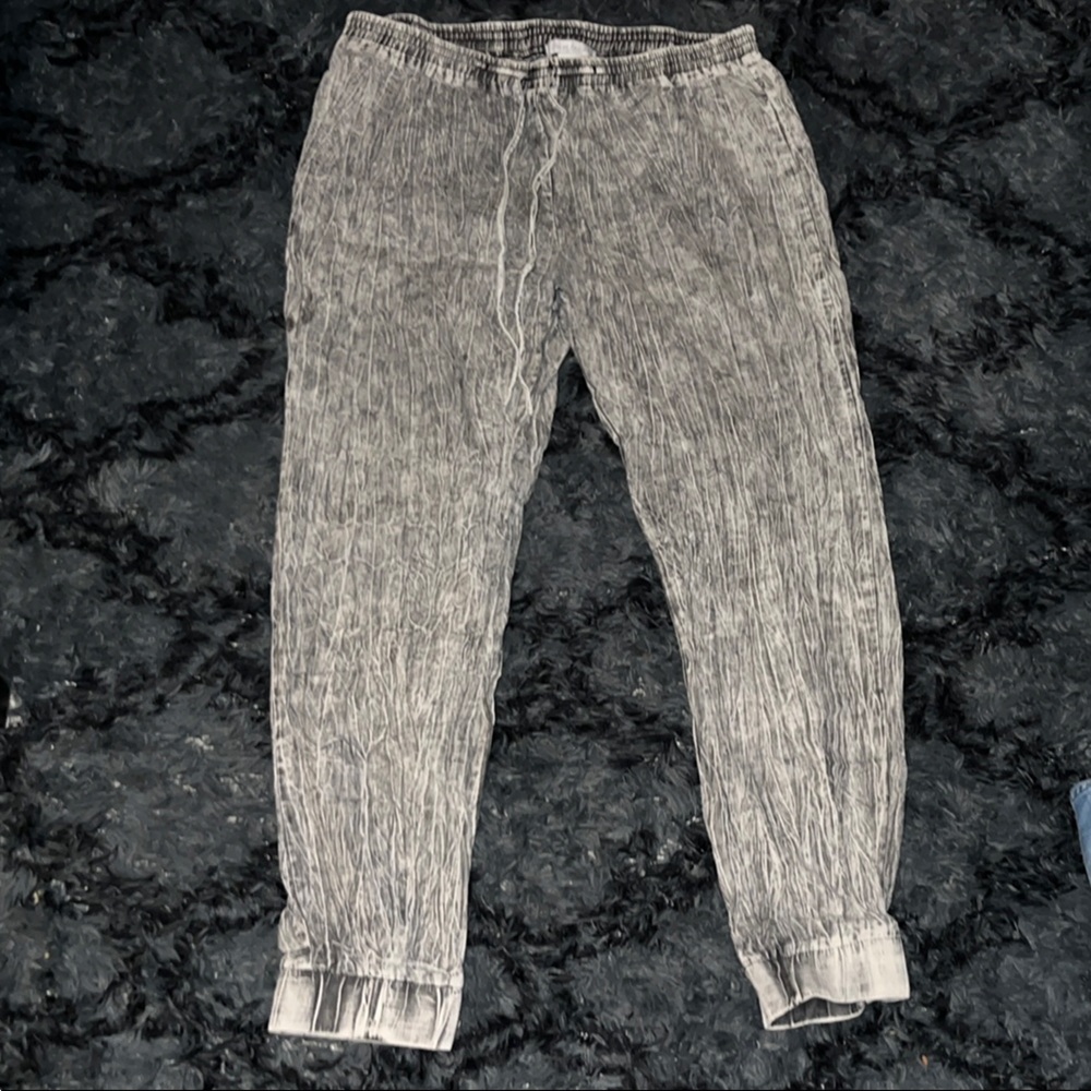 Chaser Gray Sweatpants with Elastic Waistband and Cuffed Ankles